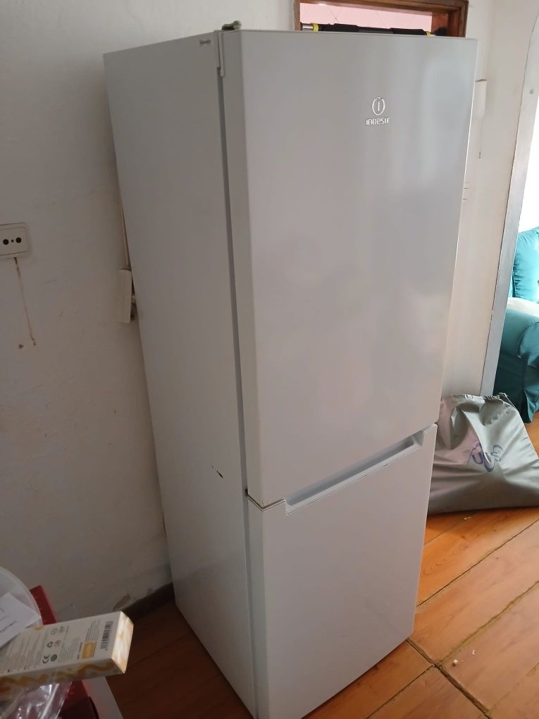 Frigorífico Indesit