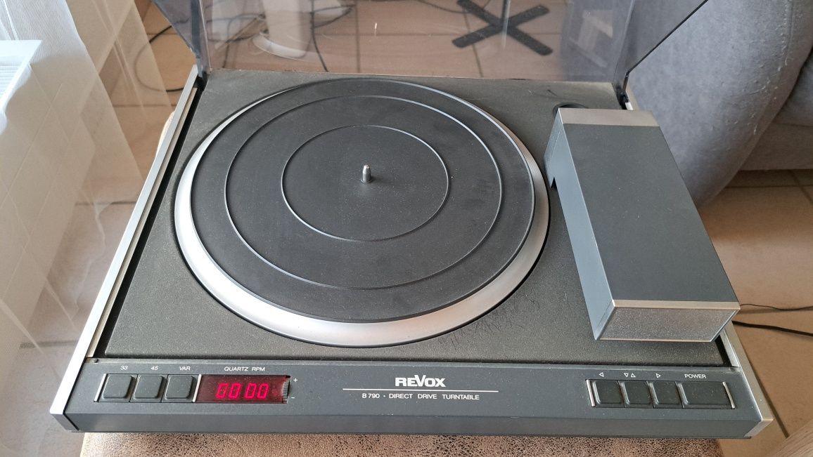 Gramofon Revox b790