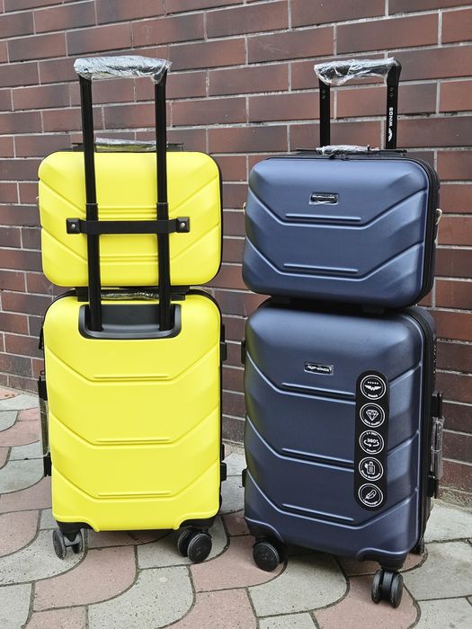 РОЗПРОДАЖ Бьюті кейси WINGS 149 Польща на  валізи чемоданы