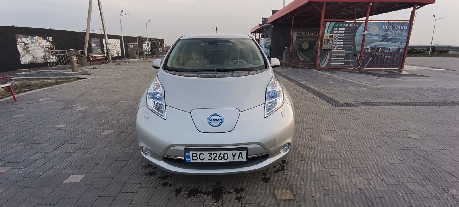 Nissan leaf 2012