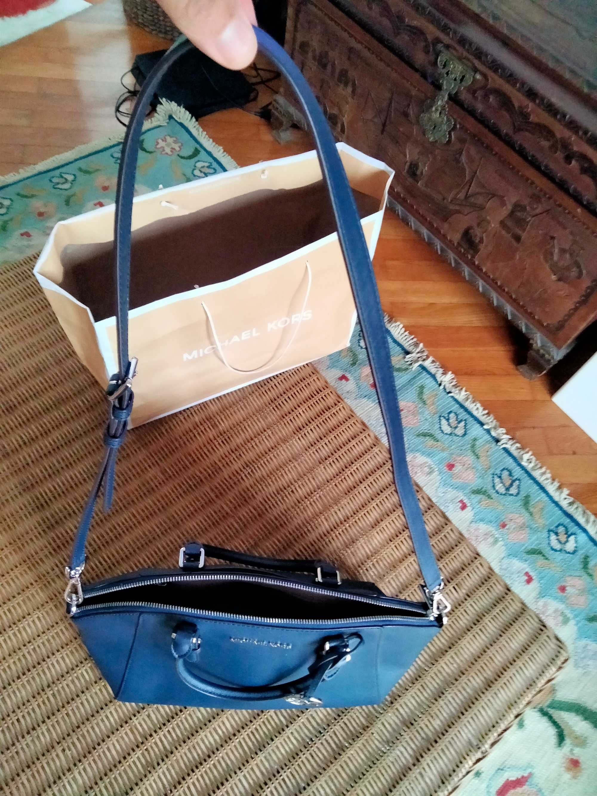 Mala Michael Kors