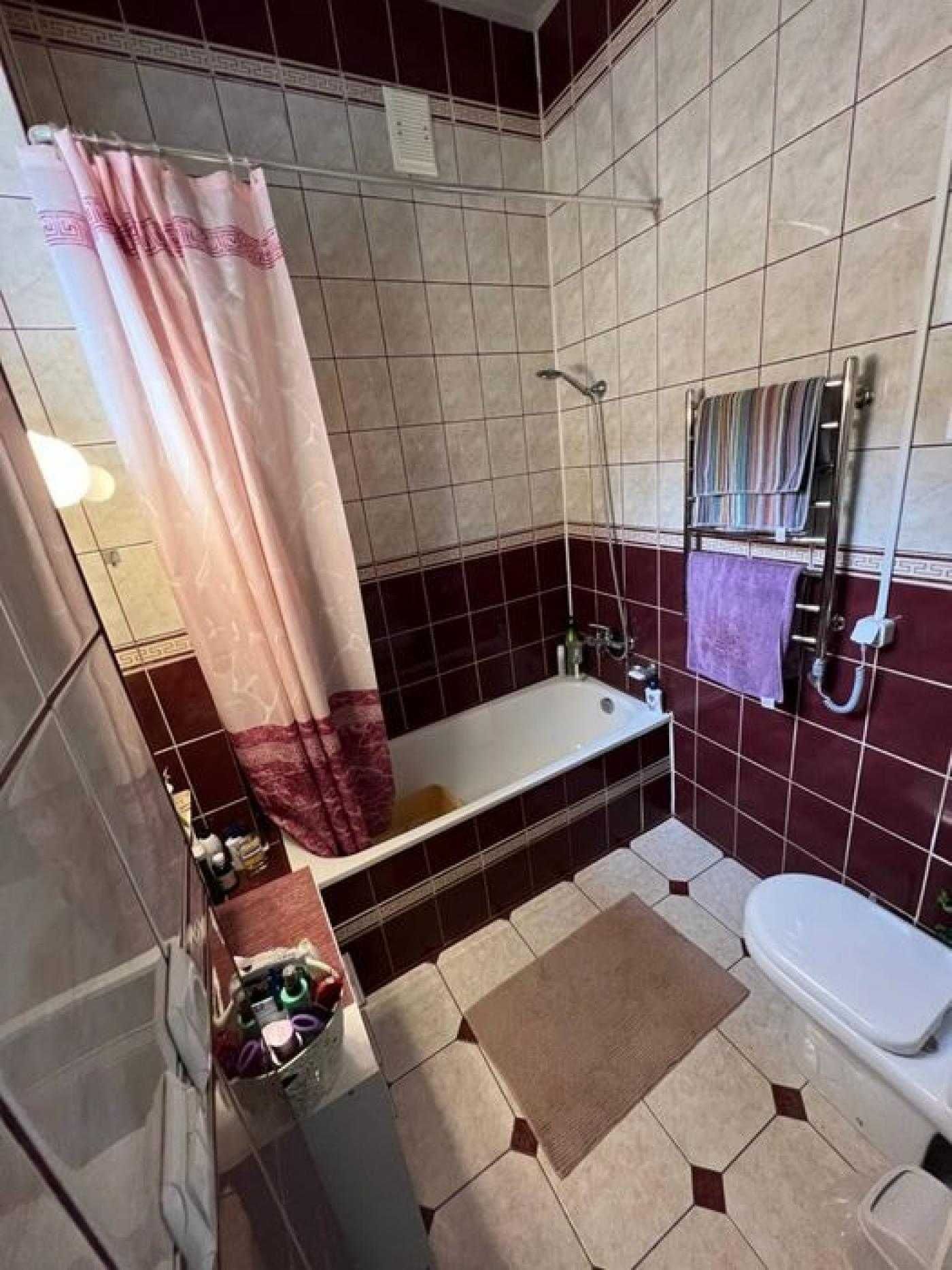 Продаж 3 кімнатної квартири, центр,  проспект Шевченка