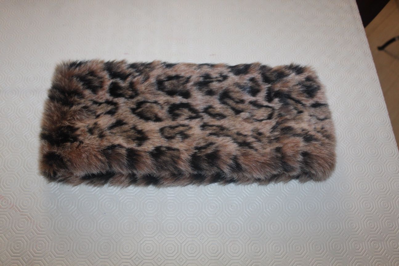 Gola de Pêlo Padrão Leopardo