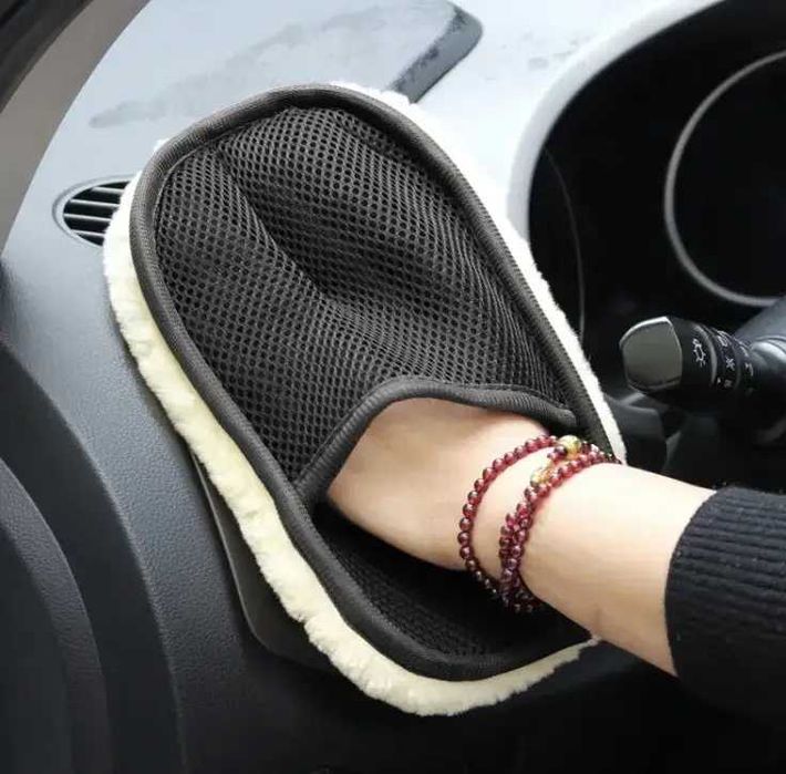 Перчатка из микрофибры для мытья и полировки автомобиля