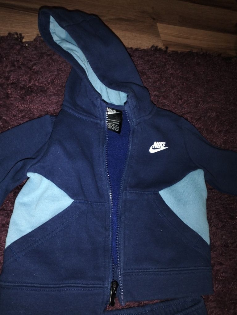 Dres Adidas r.80