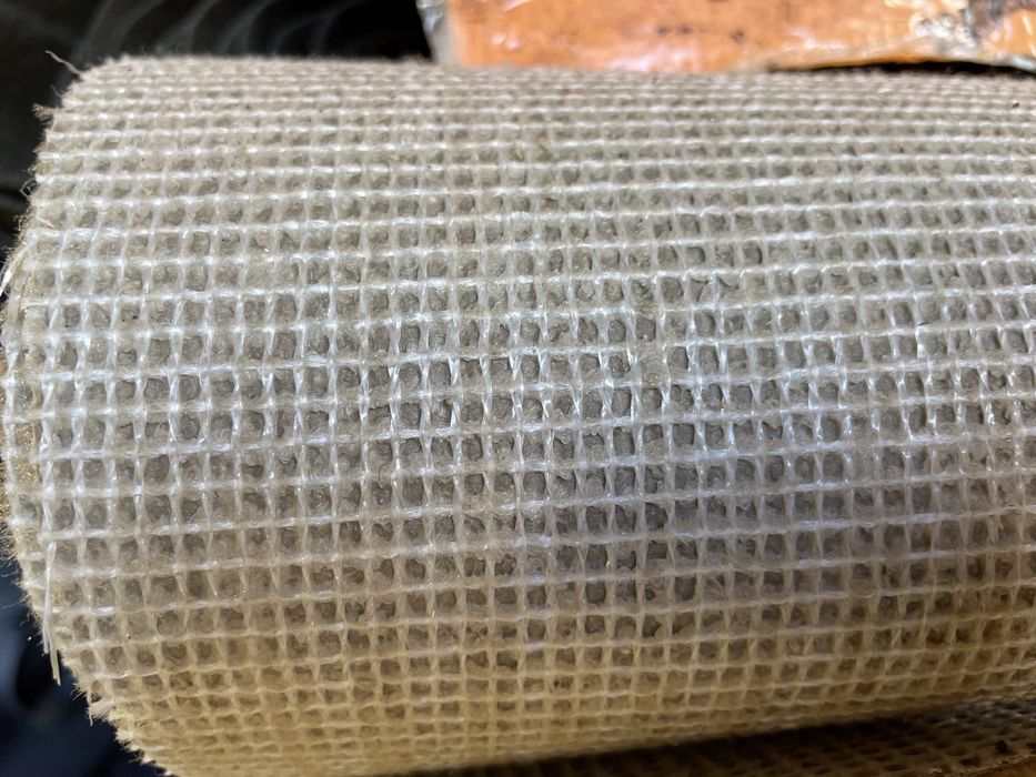 Wykladzina dywanowa z podkladem gumowym/ Welur grubosc 8 mm