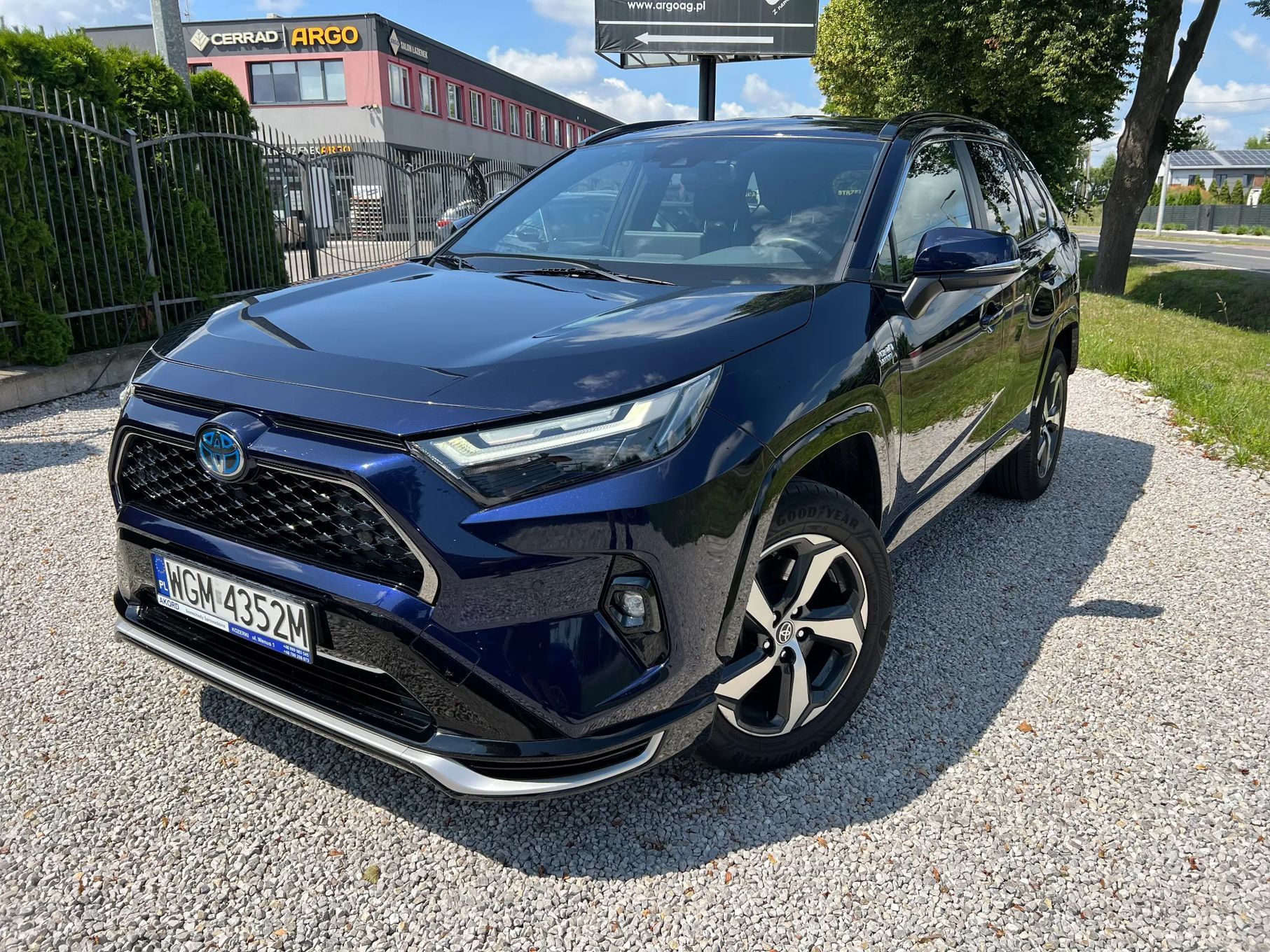 Toyota RAV4 Dynamic Plug-in 306 KM