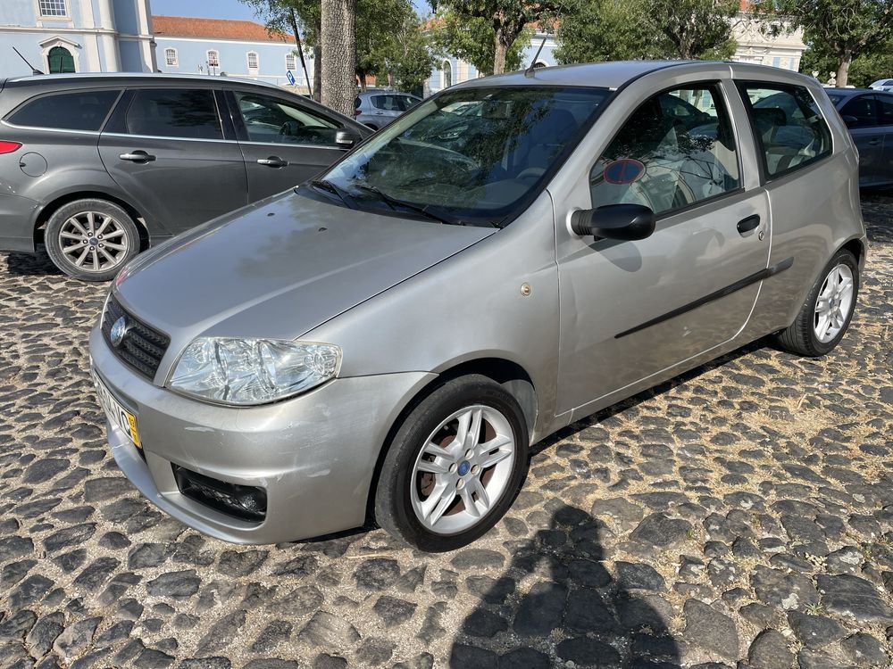 Fiat Punto 1.2 8v versão Sound 178.500km