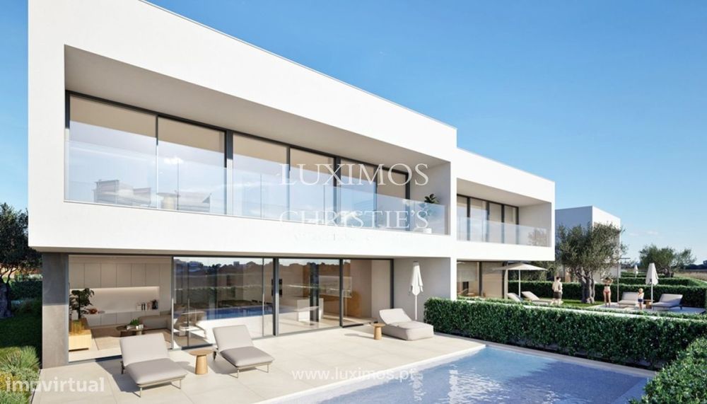 Moradia V4 de luxo, à venda, com piscina e vista mar, Lagos, Algarve