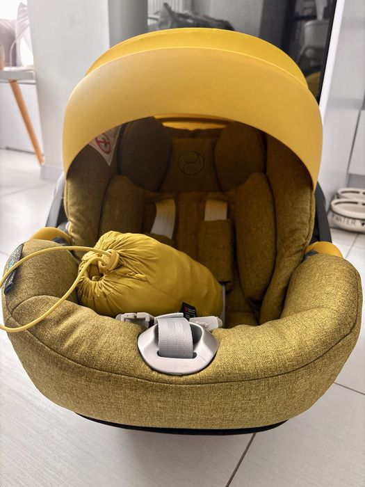 Автолюлька Cybex Cloud Z i-size. В подарунок адаптери та конверт