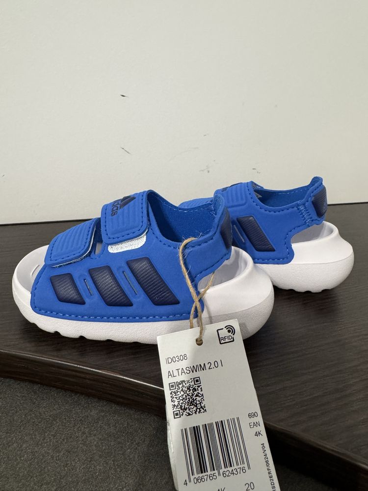 Adidas босоніжки