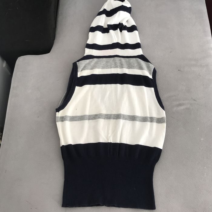 ROUPA MULHER - Várias camisas, tops, blusas, calções