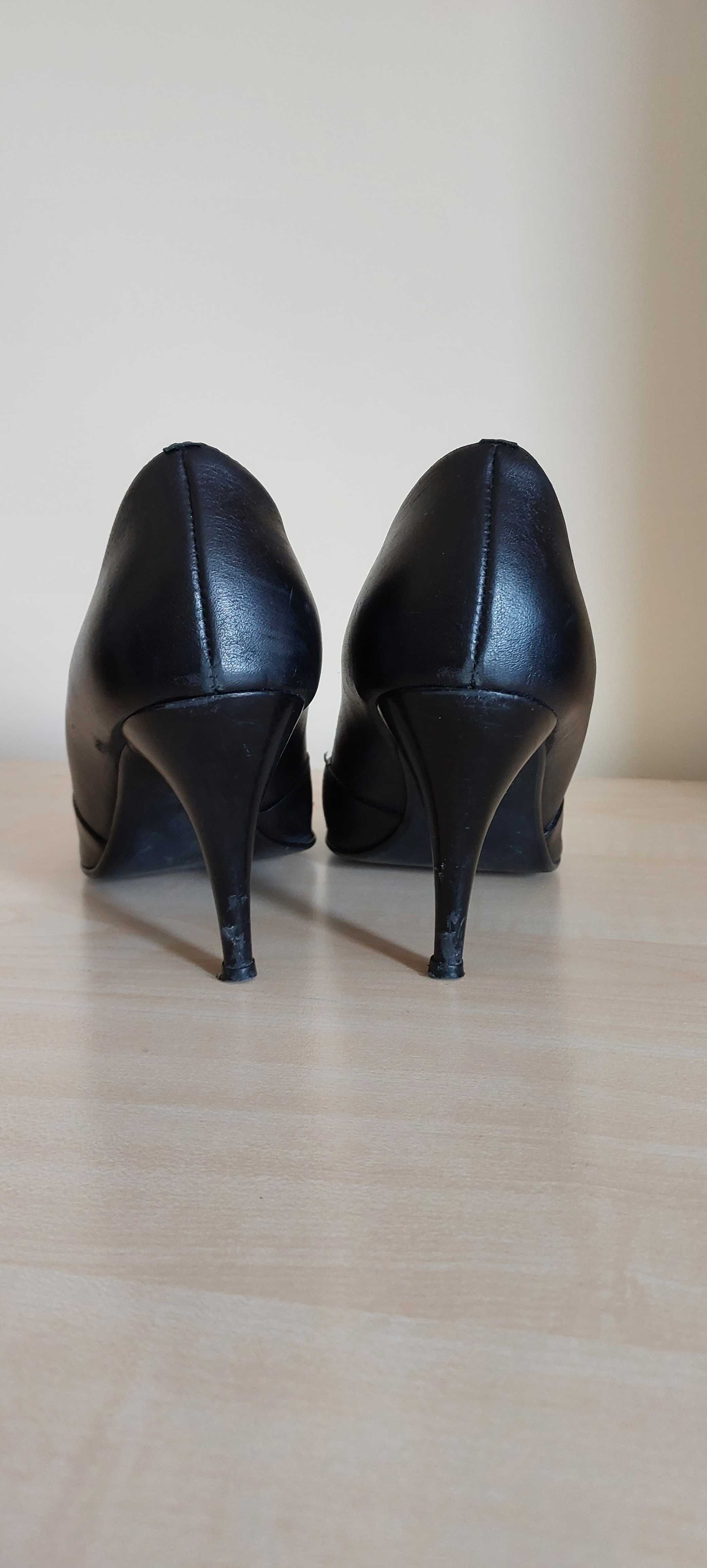 Buty skórzane Eksbut r. 39