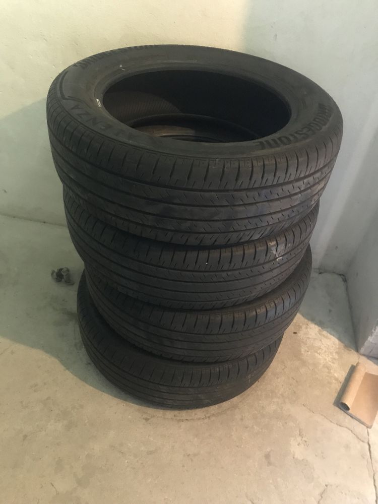 Шини літні Bridgestone Alenza 225/60 R18