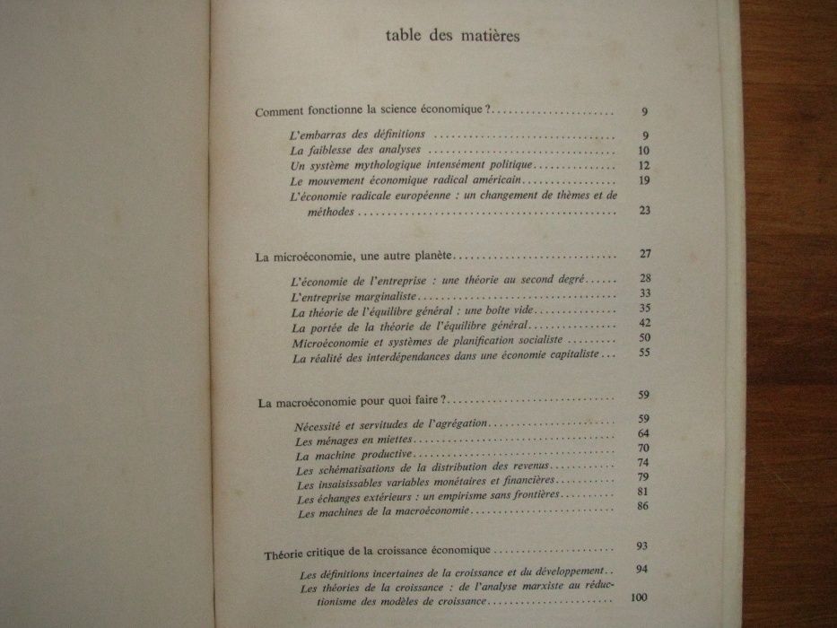 Jacques Attali e Marc Guillaume - L'anti-économique
