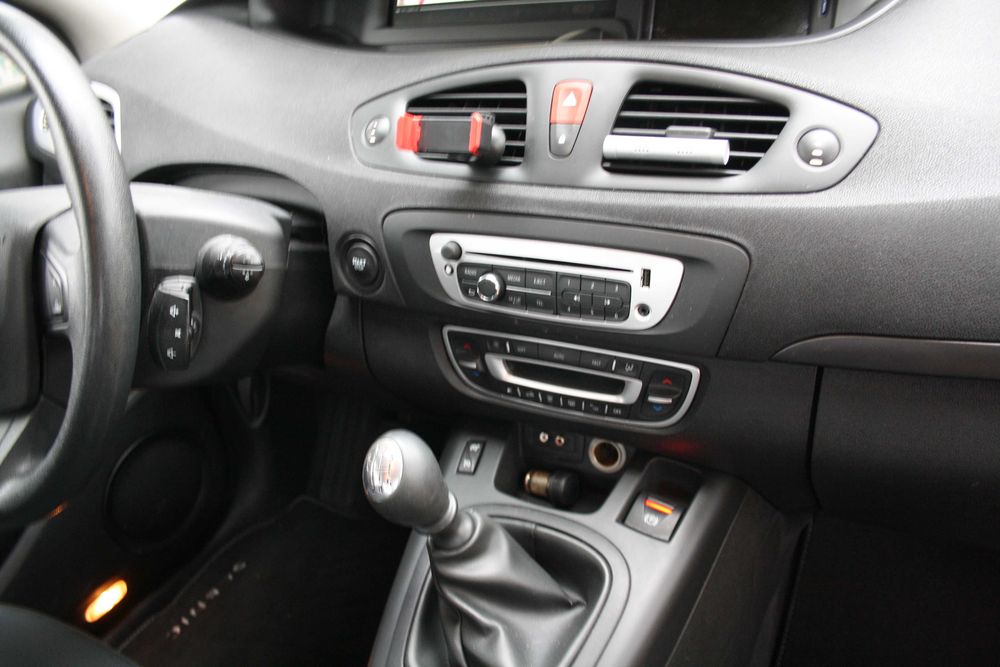 scenic 1.5dci ,super stan,2010r