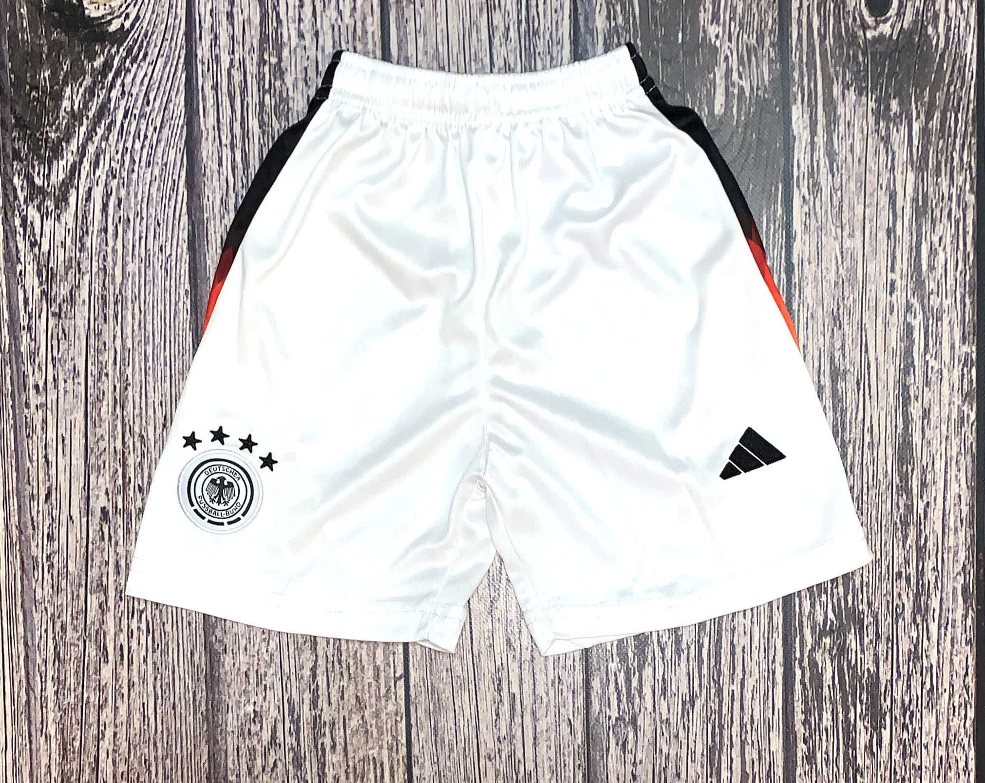 Футбольная форма Adidas для мальчика 4-5 лет, 104-110 см