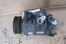 Audi A4 B8 A5 8T 2.0 TDI sprezarka kompresor klimatyzacji 8k0260805L