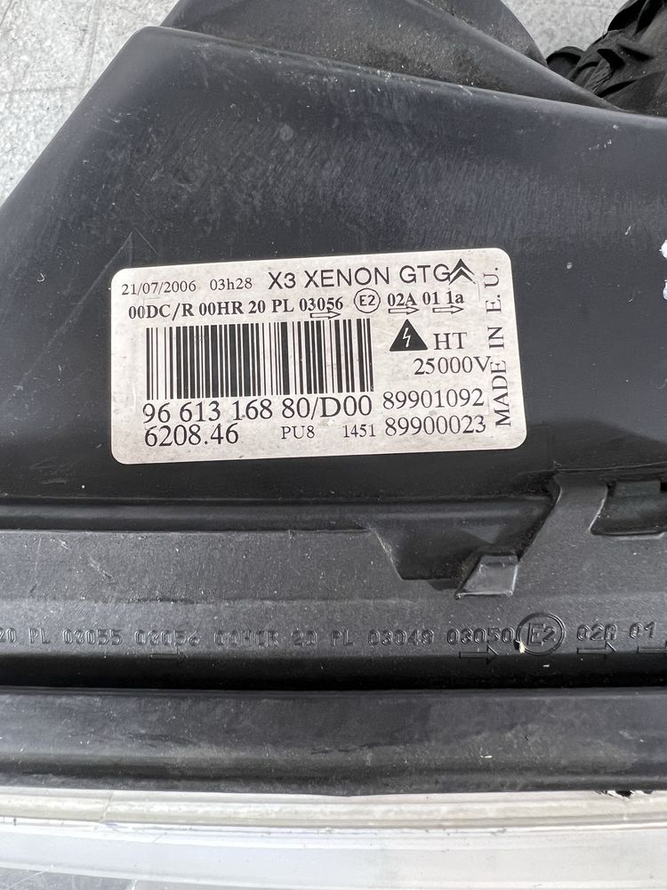 Передня ліва фара Citroen C5 Xenon