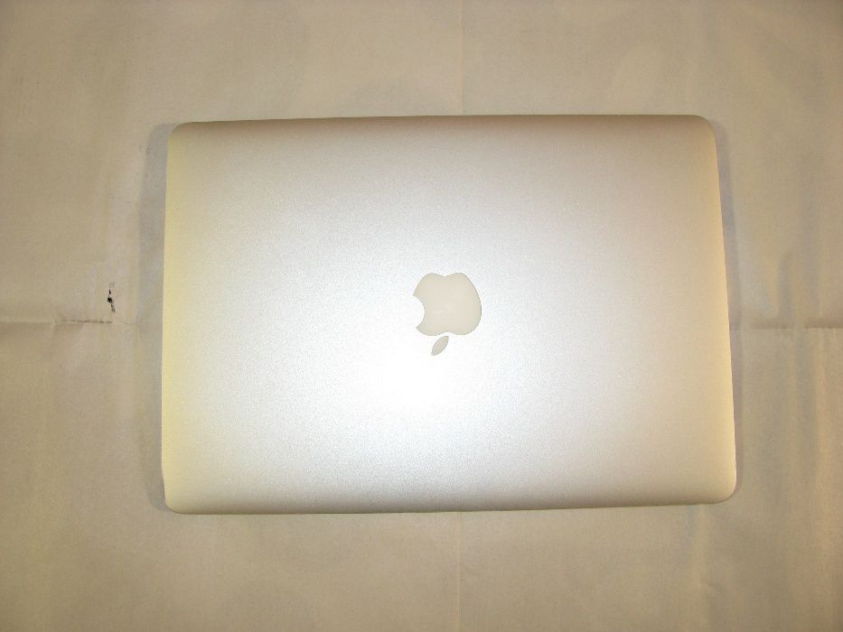 Apple MacBook Air 13'' A1466 EMC 2632, 2013 года.