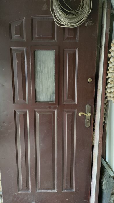 Drzwi drewniane wewnętrzne i zewnętrzne