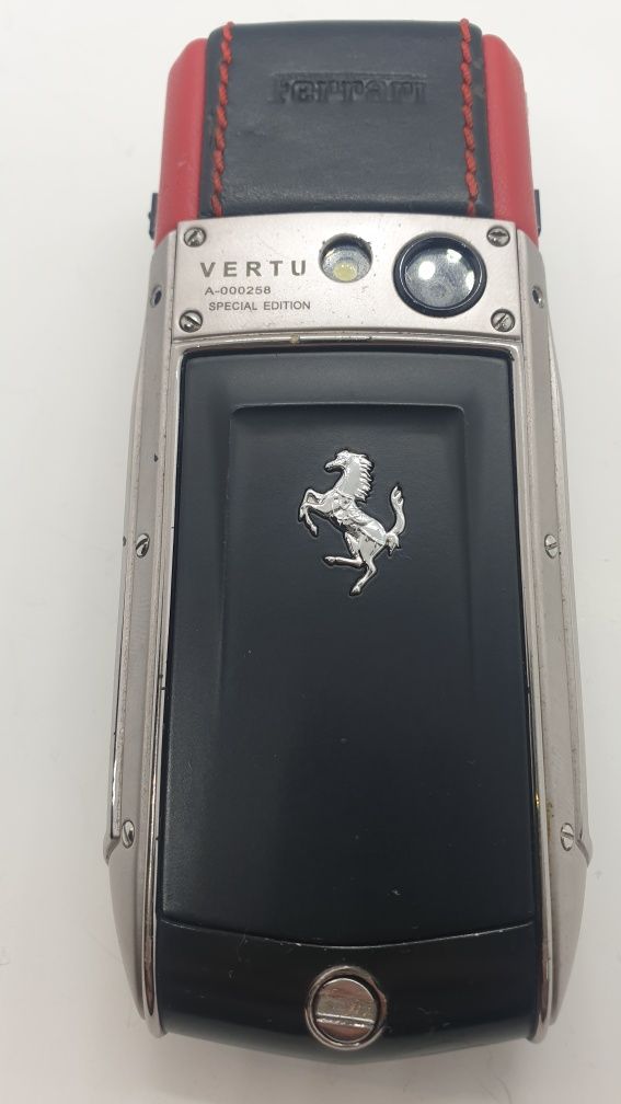 Vertu  ,  верту   .