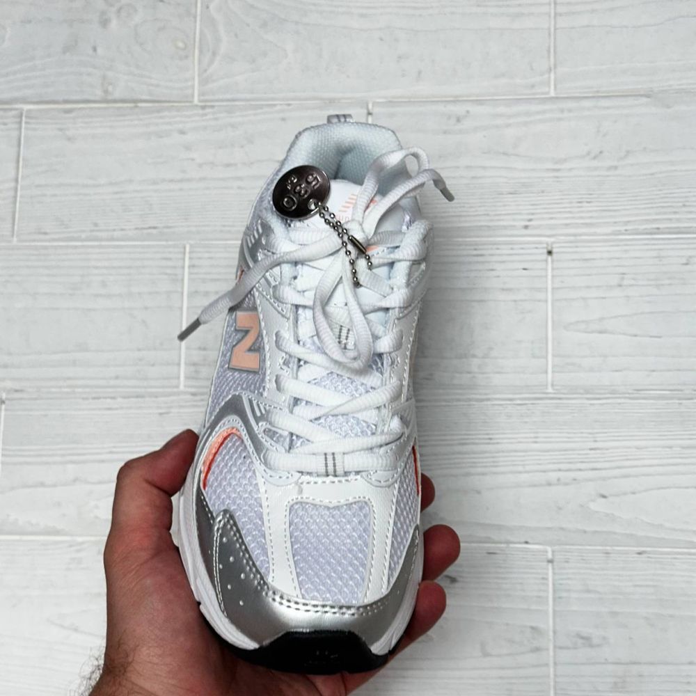 Жіночі кросівки new balance 530