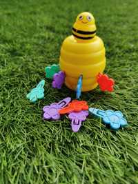 Gra z wyskakującą pszczółką mini podręczna miód pszczoła ul Flying Tig
