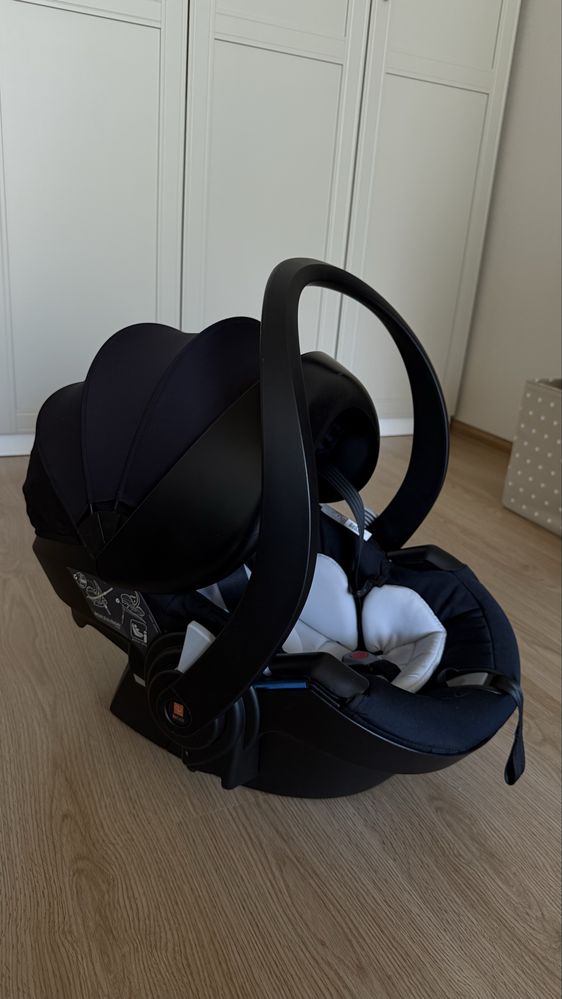 Автокрісло BABYZEN iZi Go Modular by BeSafe Black
