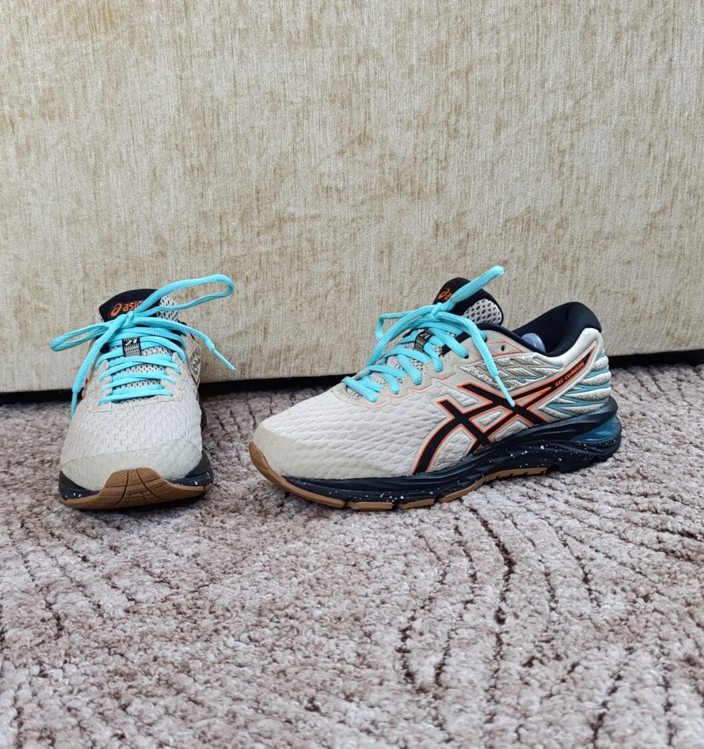 Кросівки жіночі Asics gel cumulus 21 бігові оригінал