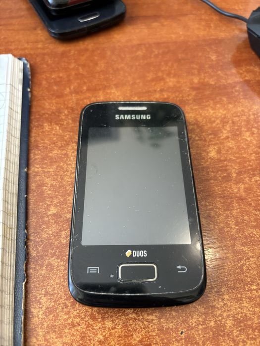 Телефони на запчастини