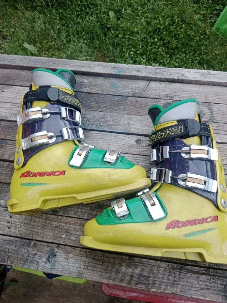 Buty narciarskie nordica na stope 24,5/25cmm