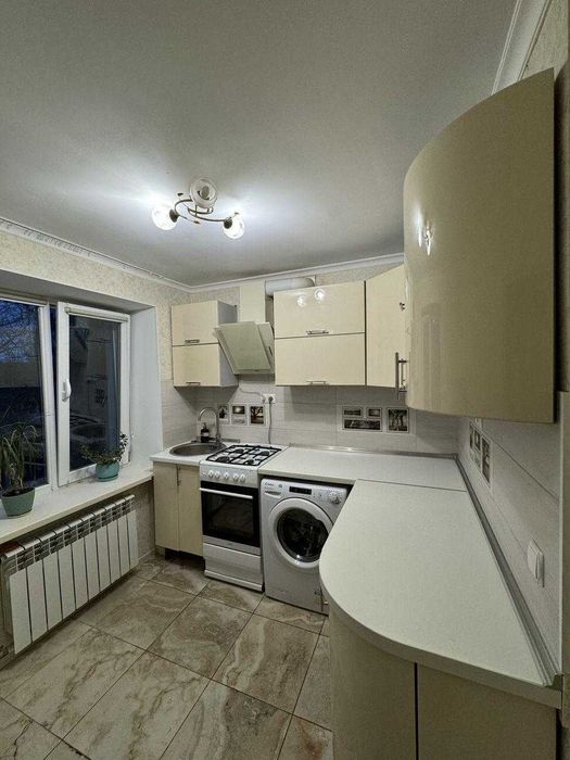 Продам 2-к квартиру, 52 кв.м, с ремонтом на Черемушках (069-638)