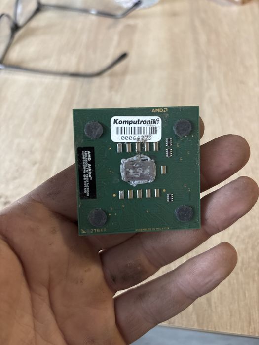 Procesor AMD ATHLON XP 1800+ AXDA1800DLT3C 1533MHz s.462