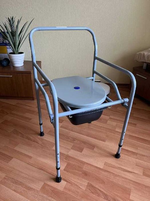 Санітарне крісло (туалетний стул)