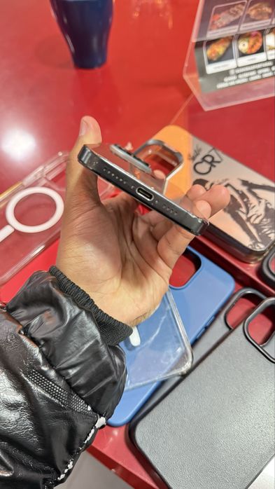 15 PRO MAX 256GB - Leia descrição