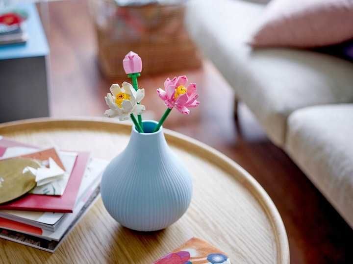 Zestaw klocków LEGO ICONS 40647 Kwiaty lotosu na prezent Wielkanoc