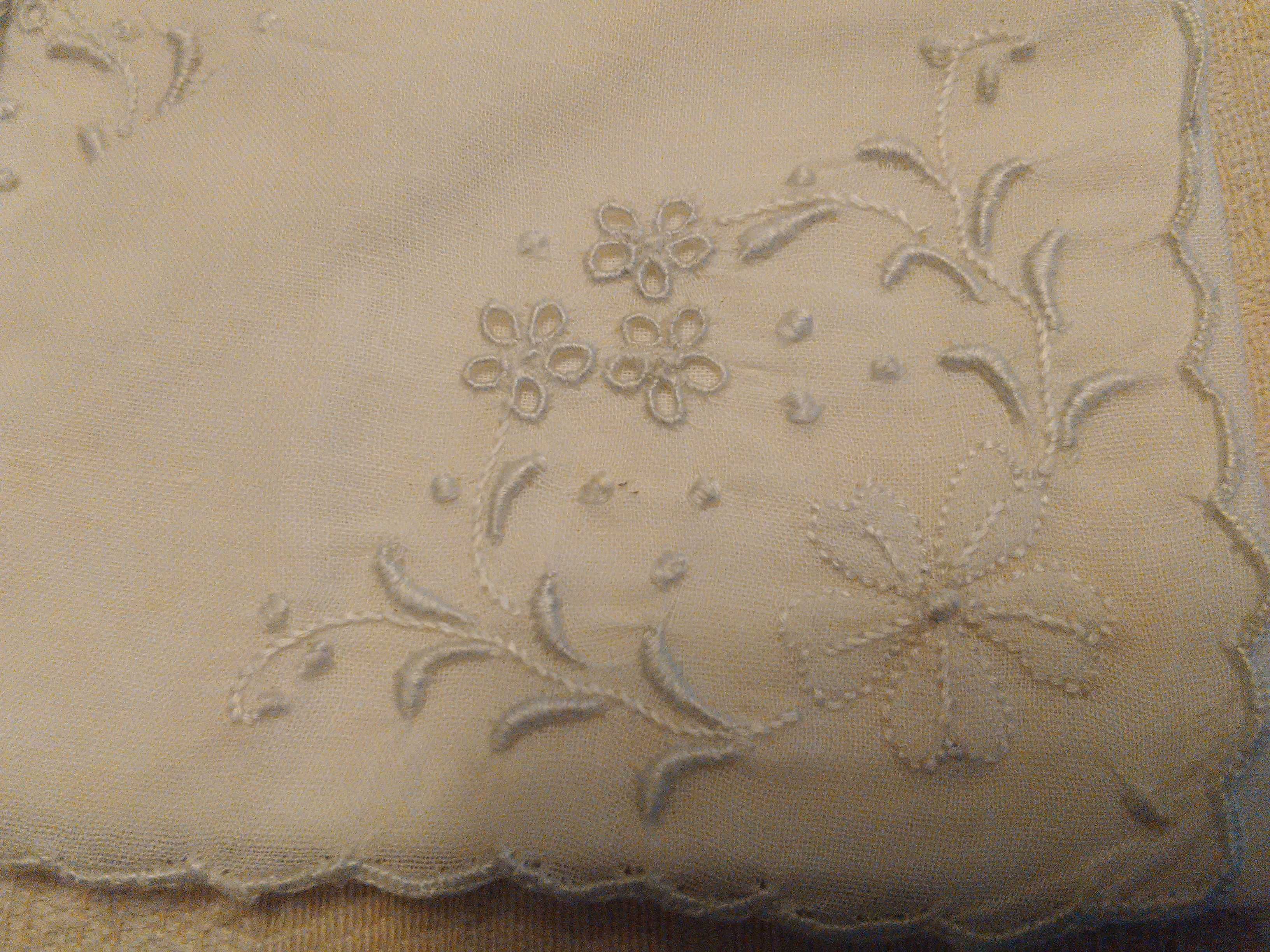 conjunto de lencinhos de mão bordados (Antiguidades)