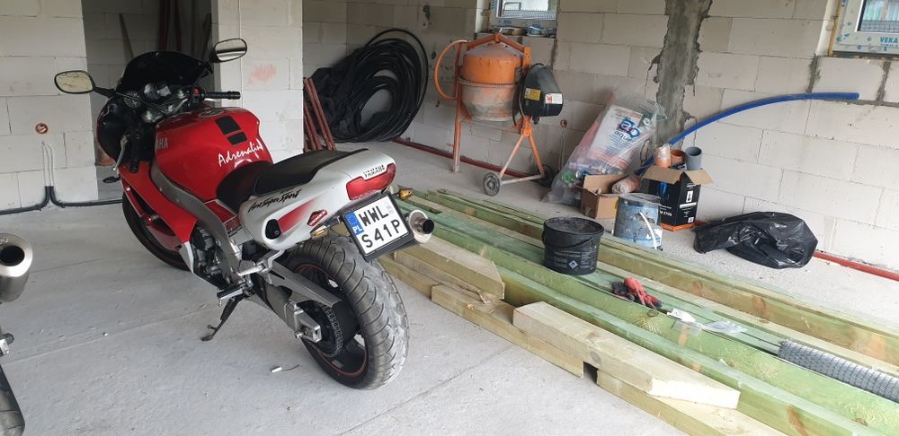 Thunderace 1000 R