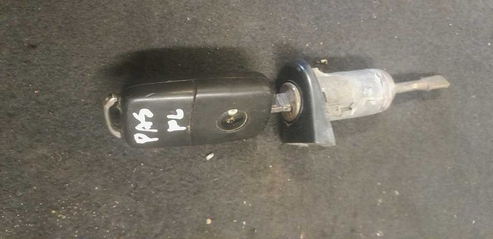 Wkładka zamka drzwi kierowcy klamki kluczyk Vw Passat B5 FL