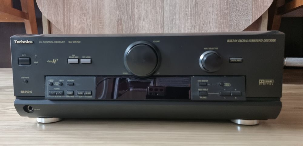 Amplituner Technics Model No. SA-DX750

S

BZ02

~

230V

220W

Techni