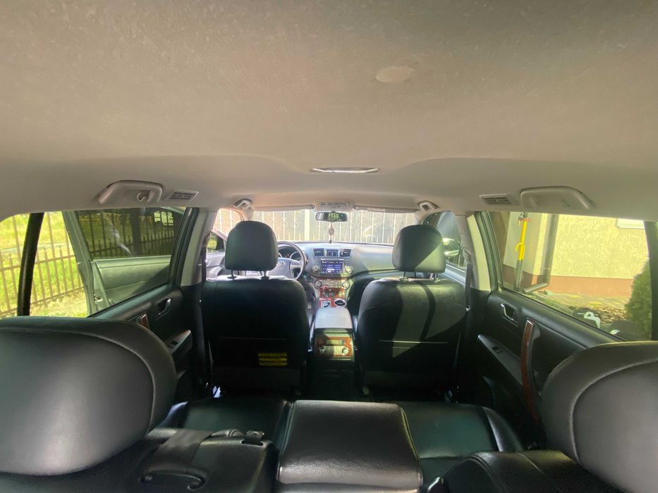 Продам Toyota Highlander 2013