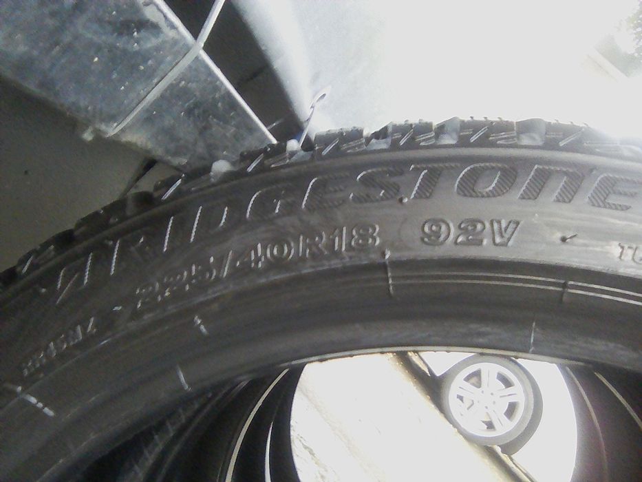 Продам пара, зима, Bridgestone Blizzak LM 001, 225 40 18 92V, 2018 год
