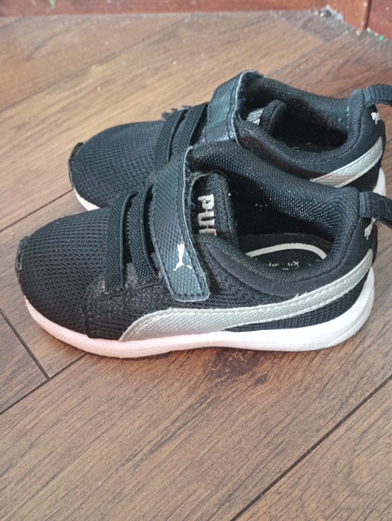 Adidasy chłopięce Puma rozm 21 wkładka 13,5