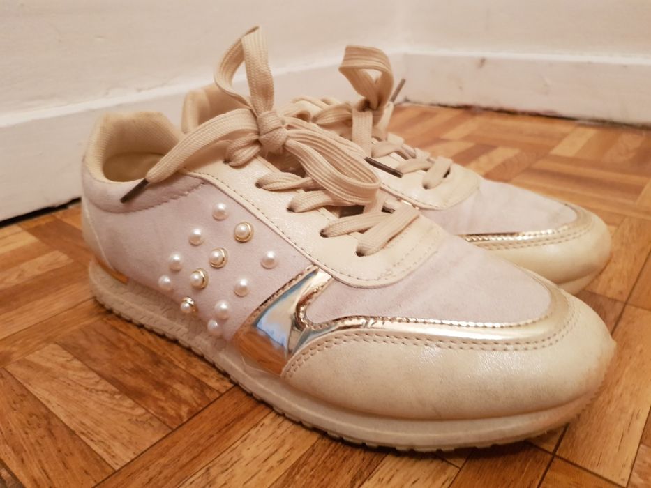 Sapatilhas beges tamanho 41