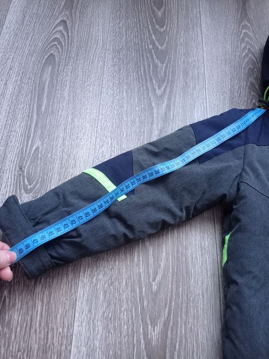 Продам зимову куртку