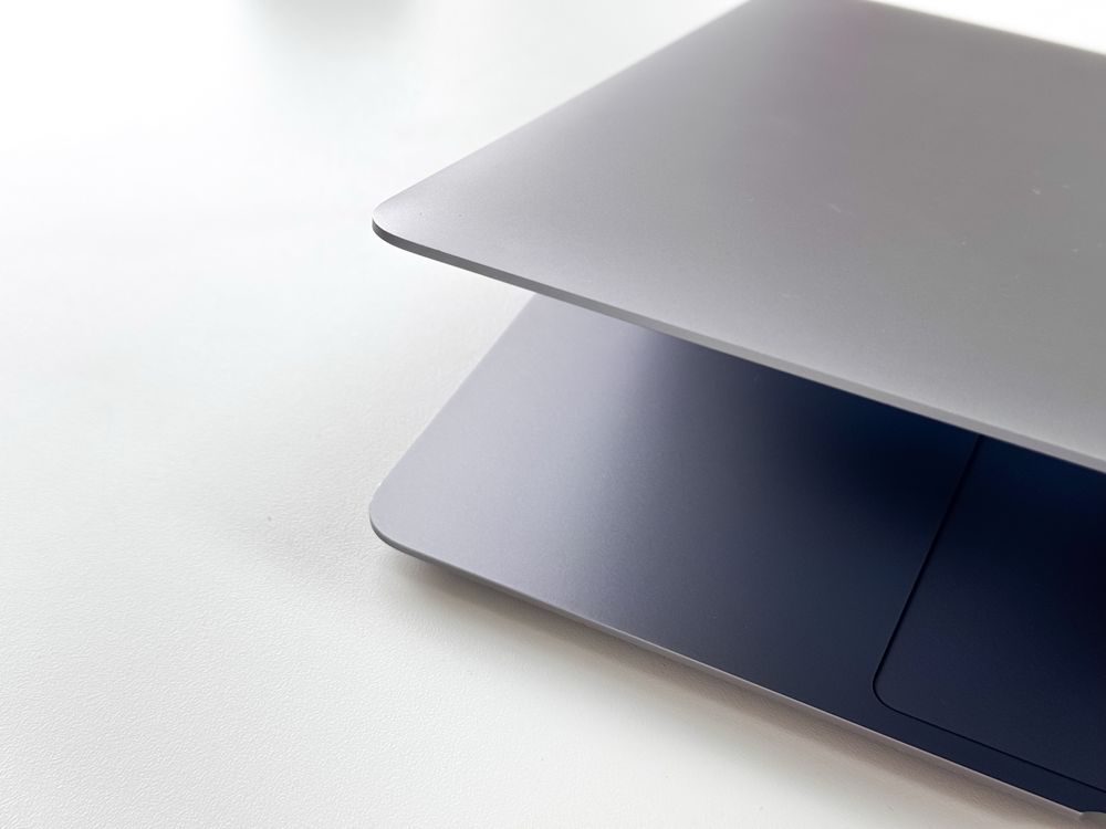 MacBook Air 2020 r. i5 8/256GB Szary Super Stan