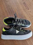 Buty Guess roz 39.5