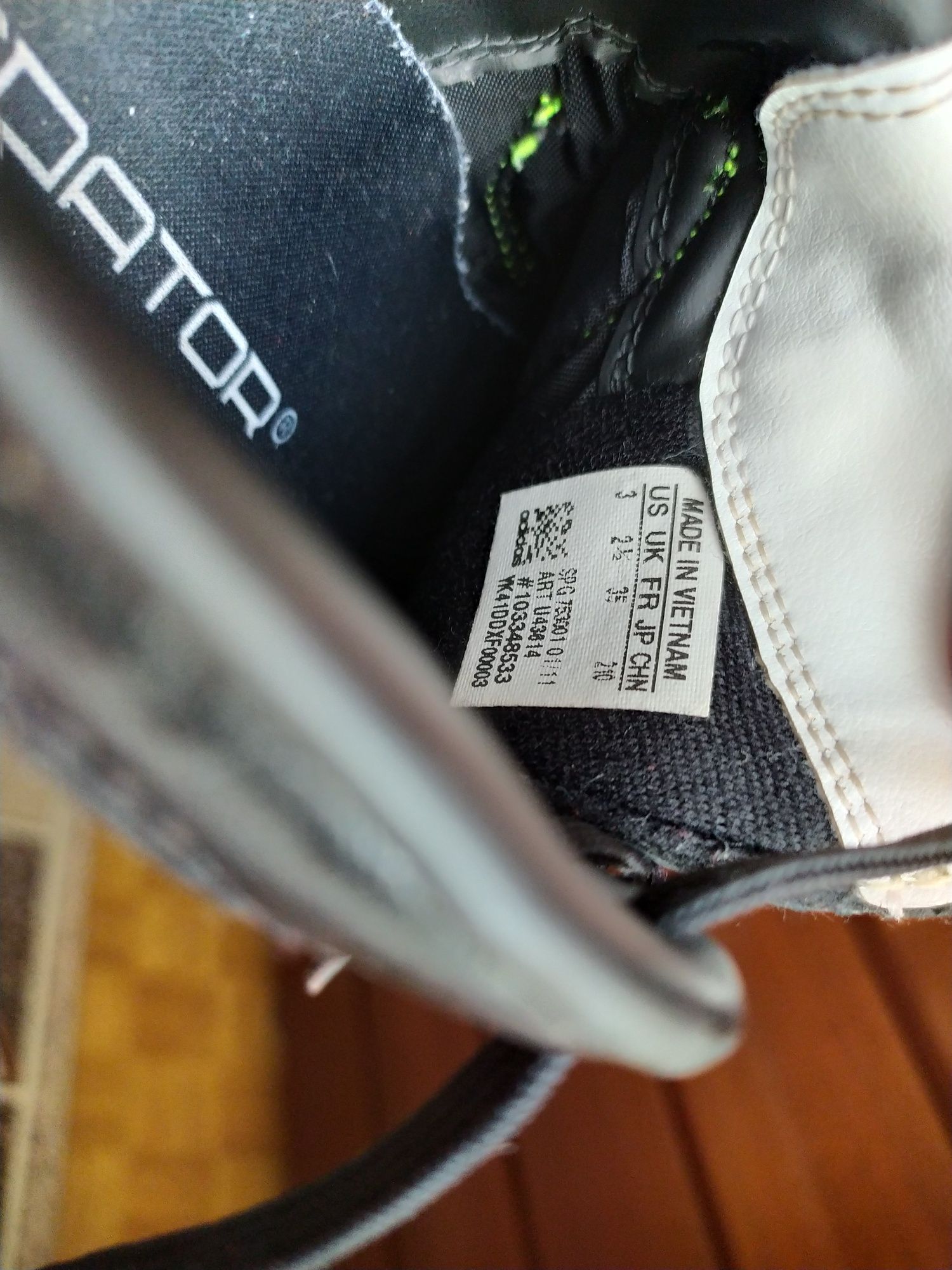Buty do piłki nożnej firmy Adidas
