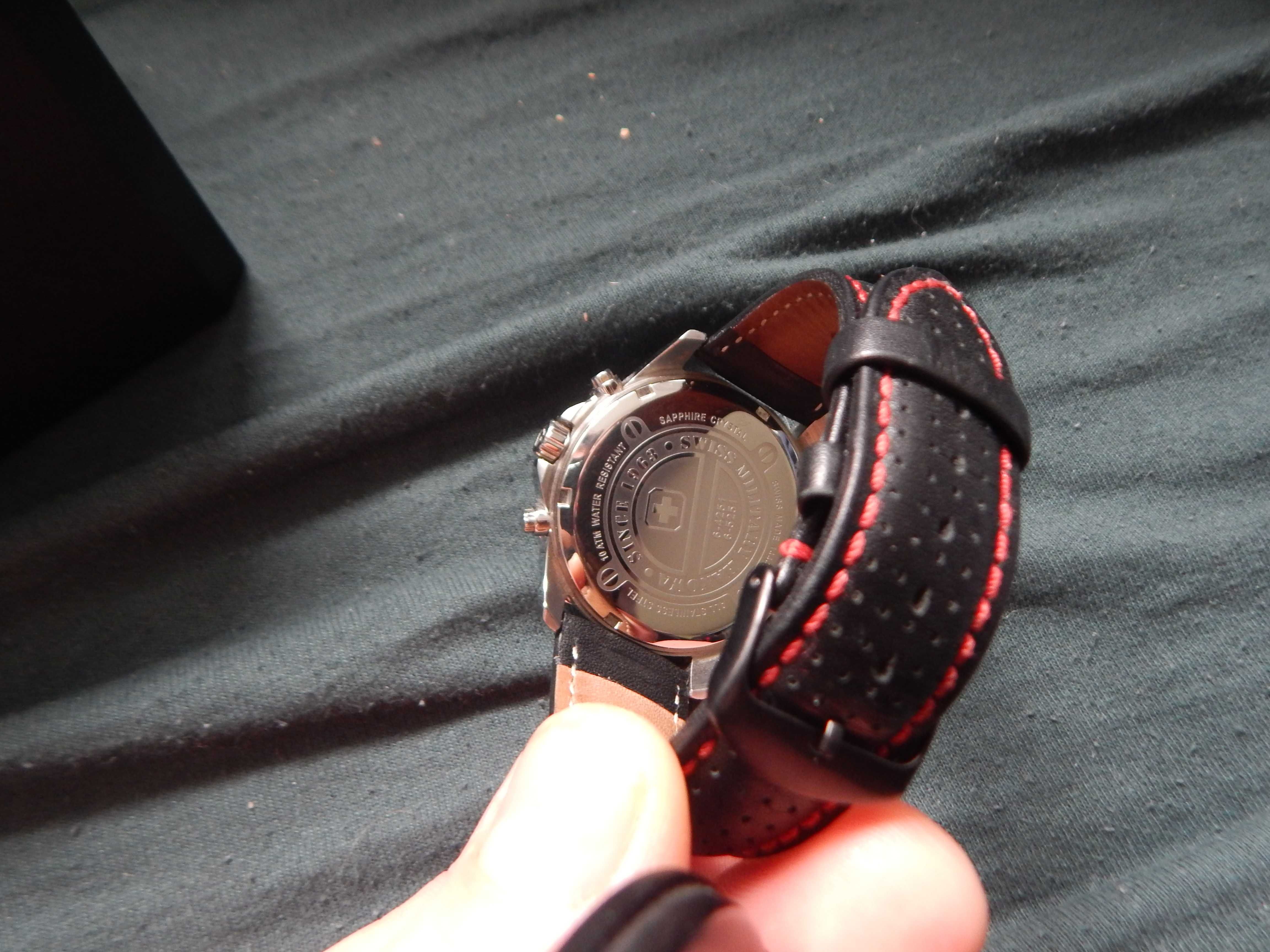 zegarek kwarcowy SWISS MILITARY HANOWA 06-4251.04.007 szafir chrono